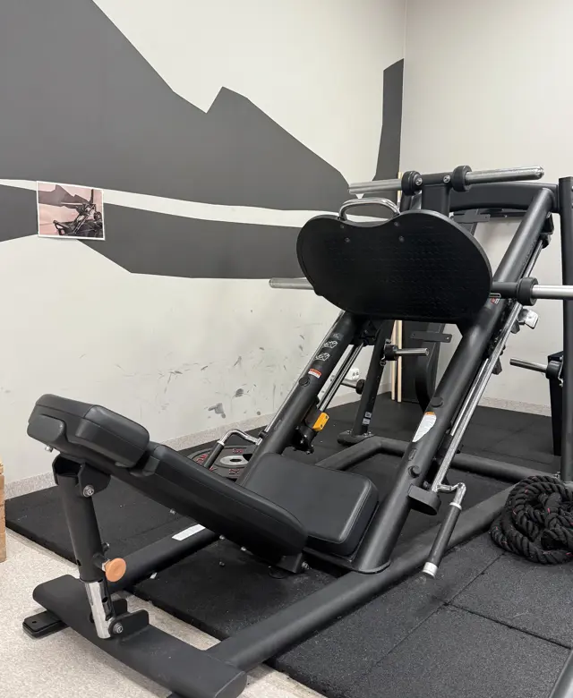skråbenkpress_incline_benchpress_fasiliteter25.jpg