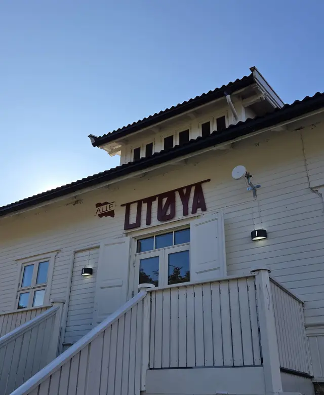 UTØYA